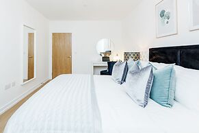 Superior Apartment Bracknell Centre