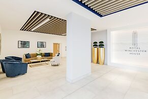 Superior Apartment Bracknell Centre