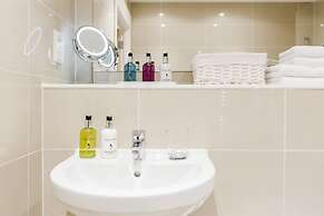 Superior Apartment Bracknell Centre