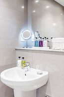 Superior Apartment Bracknell Centre