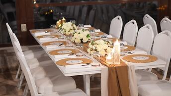 Emin Koçak Thermal & Spa - Convention Center