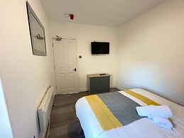 The Central Suite Sasco Apartments