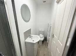 The Central Suite Sasco Apartments