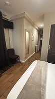 Lafayette Hotel