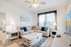 Spacious and Lovely 3BD Unit With Balcony, Close to the Convention Cen