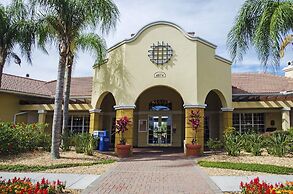 Spacious and Lovely 3BD Unit With Balcony, Close to the Convention Cen