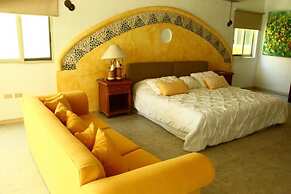 Uinic Chay Luxury Ocean Front Villa