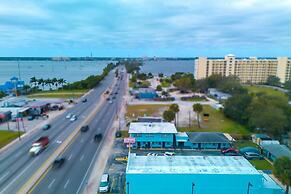 Aladdin Motel By OYO Merritt Island