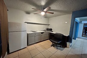 Aladdin Motel By OYO Merritt Island