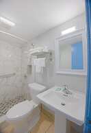 Aladdin Motel By OYO Merritt Island