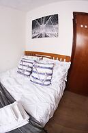 College Street Abode - Guest House