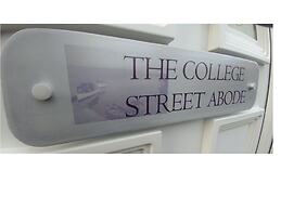 College Street Abode - Guest House