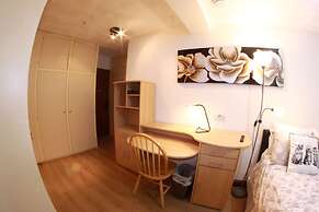 College Street Abode - Guest House