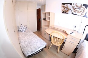 College Street Abode - Guest House