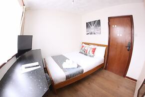 College Street Abode - Guest House