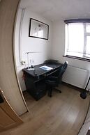 College Street Abode - Guest House