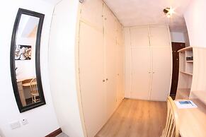 College Street Abode - Guest House