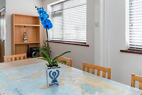 College Street Abode - Guest House