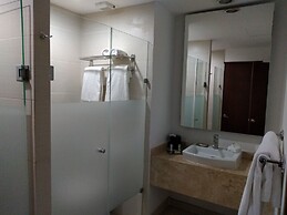 HS HOTSSON Smart León Centro Max