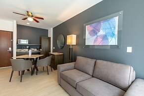 HS HOTSSON Smart León Centro Max