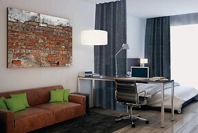 Stain Loft & Suites