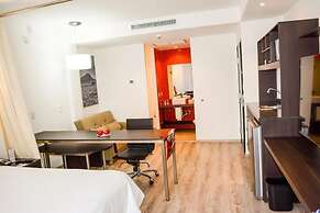 Stain Loft & Suites
