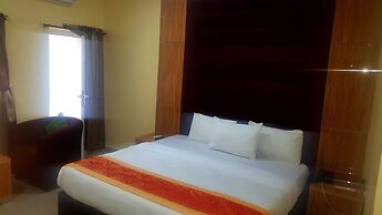 Blue Springs Hotel