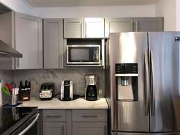 WindTower Resort - 1 BR Suite or 1 Single Room