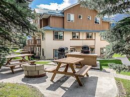 Banff Boundary Lodge-Mountain View Condo