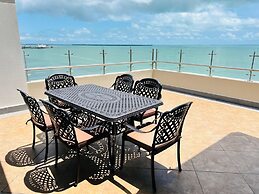 Golden Bay Belize Hotel