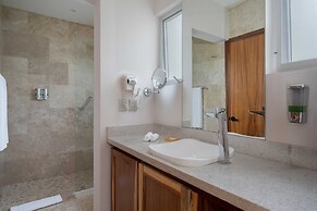 Valhalla Residence by Biwa