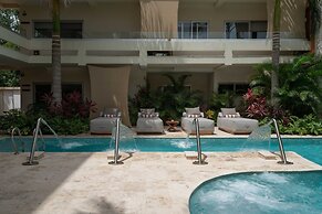 Valhalla Residence by Biwa