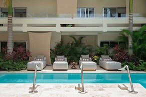 Valhalla Residence by Biwa