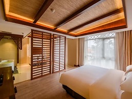 Vyluk J Hotel South Asian Garden Dianchi