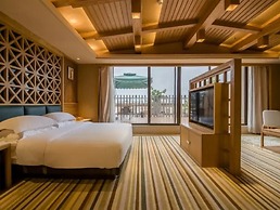 Vyluk J Hotel South Asian Garden Dianchi