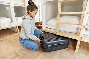 plat hostel keikyu haneda home