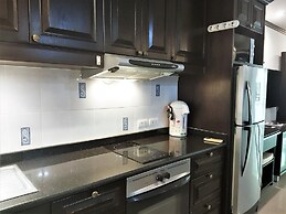 Large Studio Baan Suan Lalana