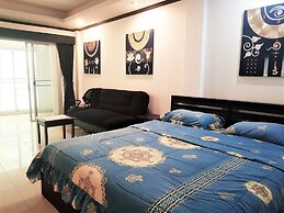 Large Studio Baan Suan Lalana