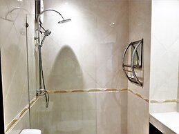 Large Studio Baan Suan Lalana