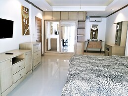 Sea View Corner Condo Jomtien
