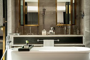 Hoiana Hotel & Suites