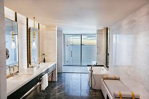 Hoiana Hotel & Suites