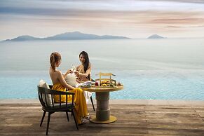 Hoiana Hotel & Suites