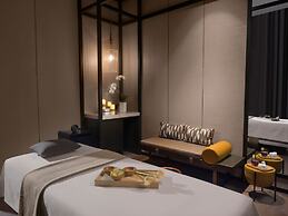 Hoiana Hotel & Suites