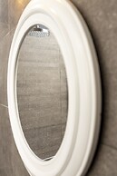 Intimate classy studio in Athens