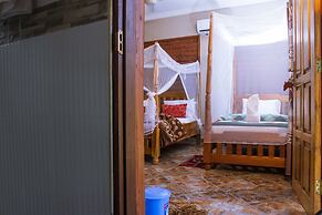 Mantis Lodge & Camping Site