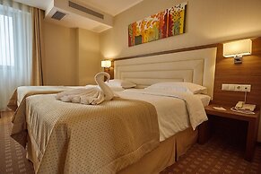 Central Plaza Hotel