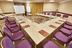Central Plaza Hotel