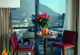 Central Plaza Hotel