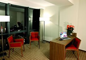 Central Plaza Hotel